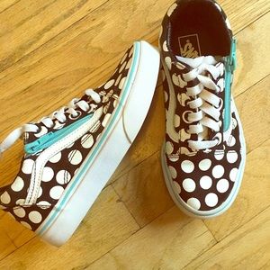 Super cute little girls Vans!